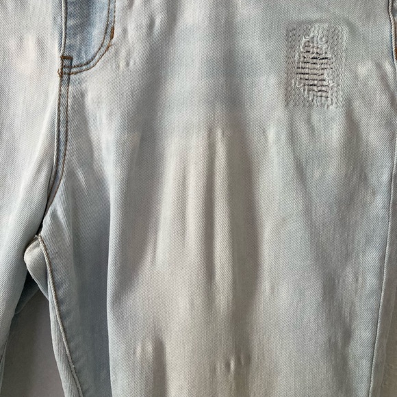 Liverpool Crop Ankle Distressed Skinny Jean 12P - Picture 8 of 16